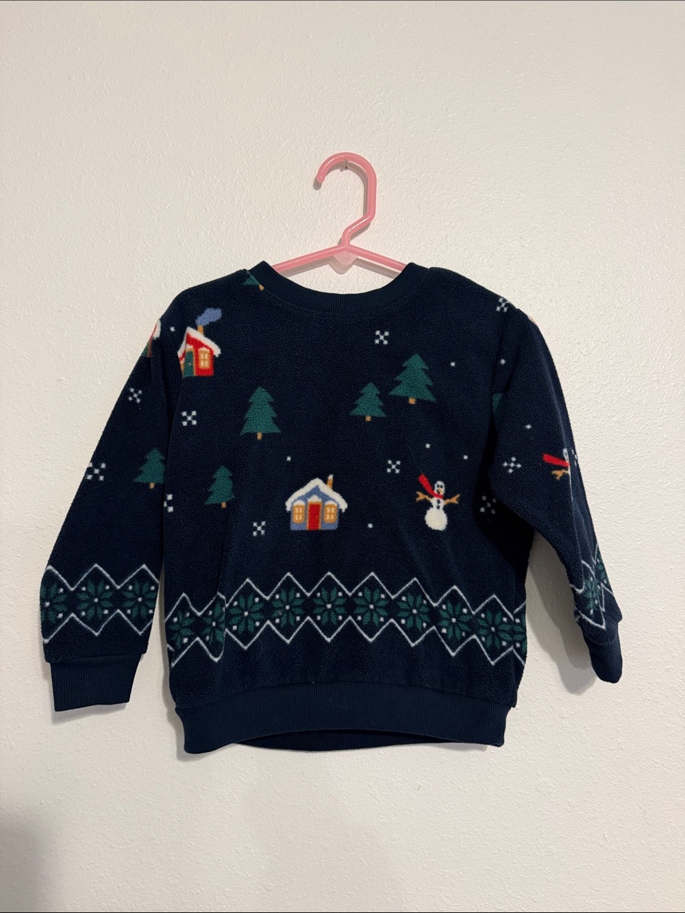 Old Navy Navy Blue Holiday Knit Sweater with Winter Scene